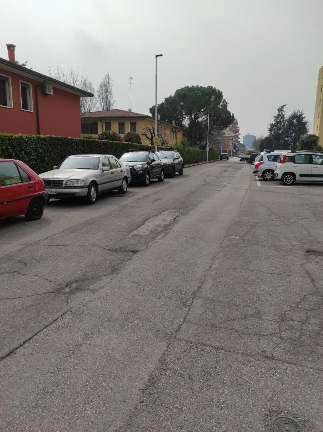 Bilocale Padova Zona Strategica Appartement Buitenkant foto